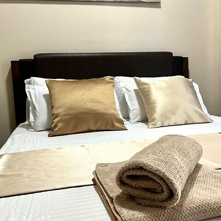 Studio At 81 Newport Boulevard Near Naia With Free Access To All Amenities Up To 2 Pax مانيلا المظهر الخارجي الصورة