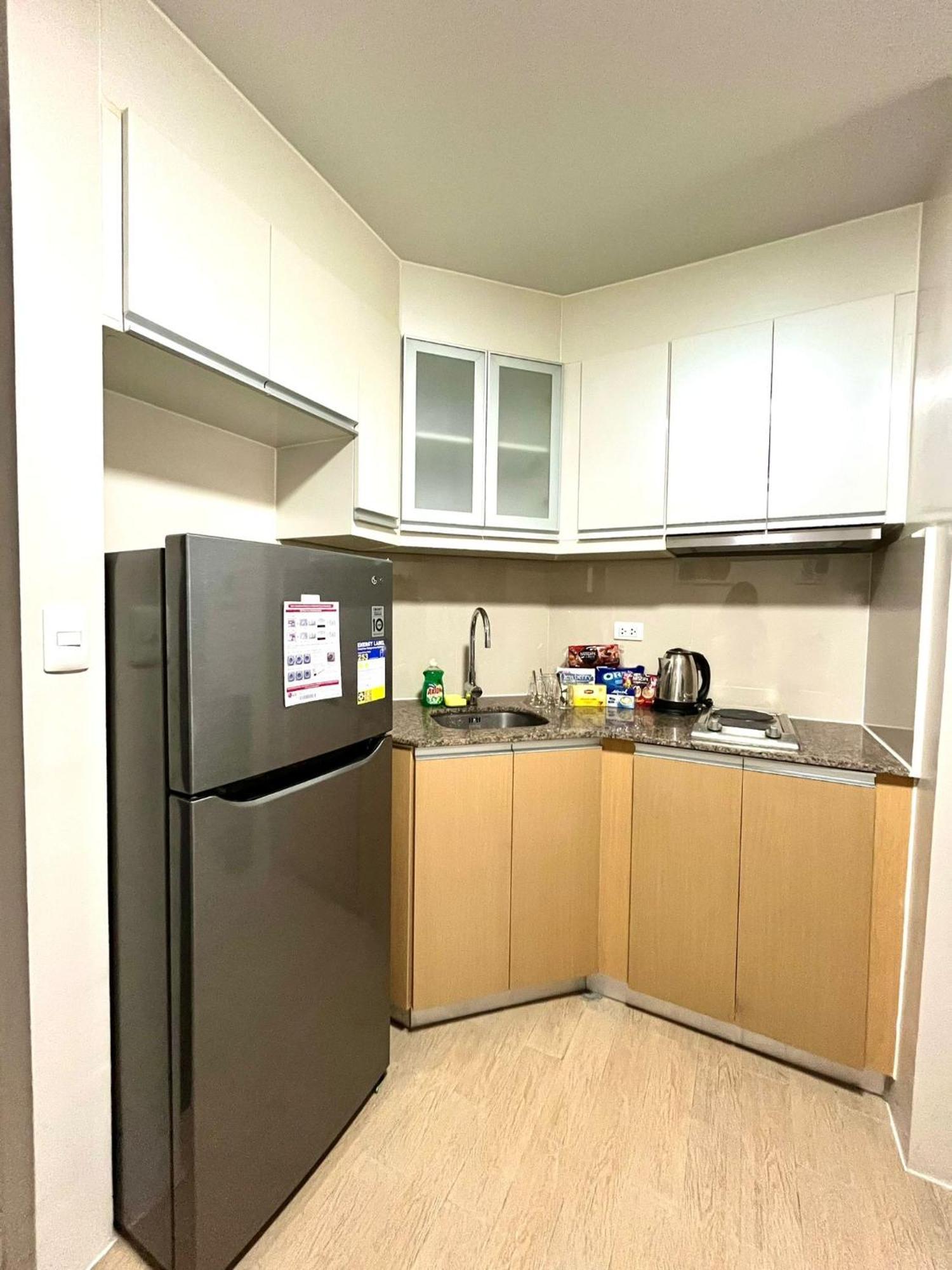 Studio At 81 Newport Boulevard Near Naia With Free Access To All Amenities Up To 2 Pax مانيلا المظهر الخارجي الصورة