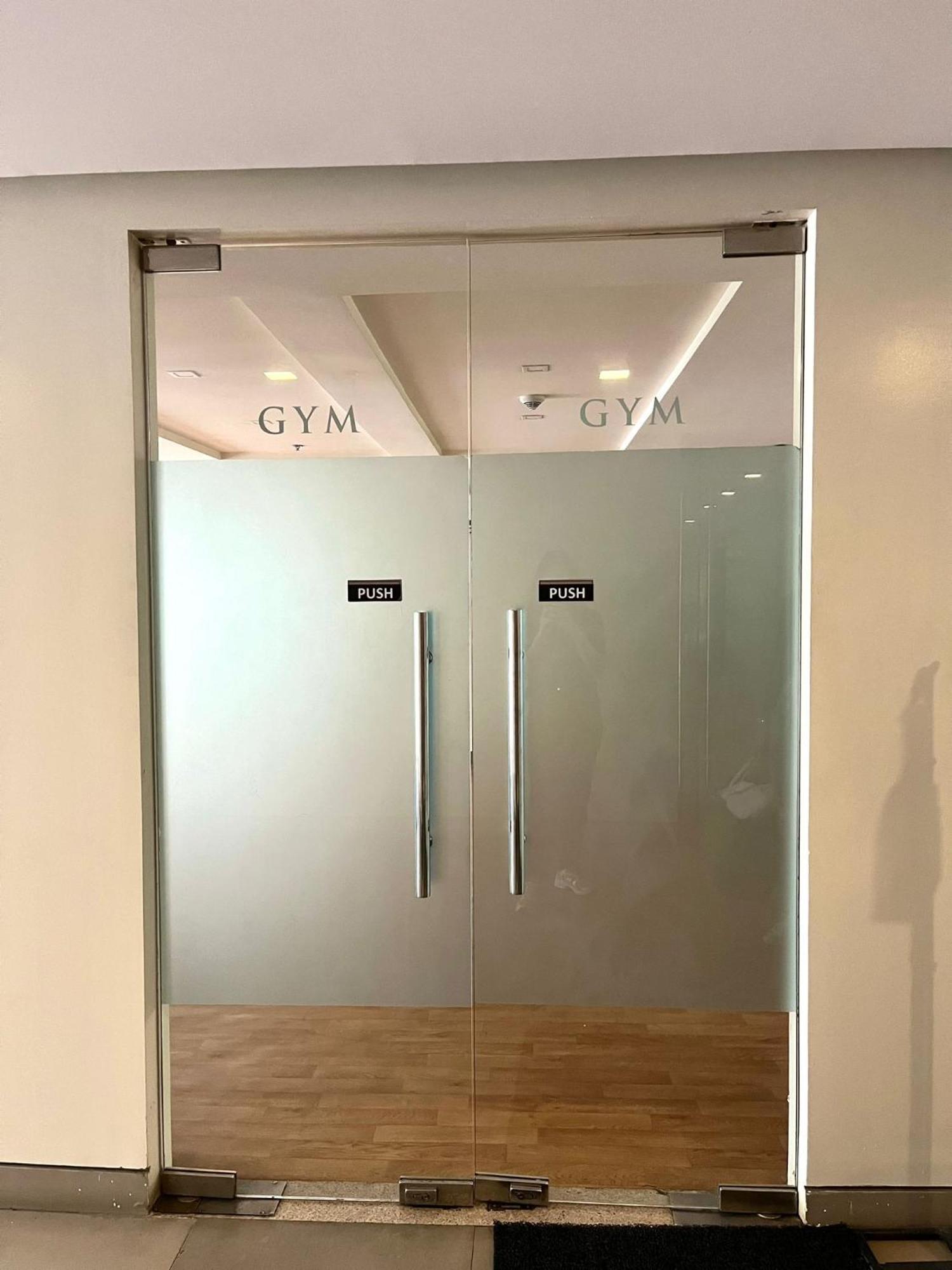Studio At 81 Newport Boulevard Near Naia With Free Access To All Amenities Up To 2 Pax مانيلا المظهر الخارجي الصورة