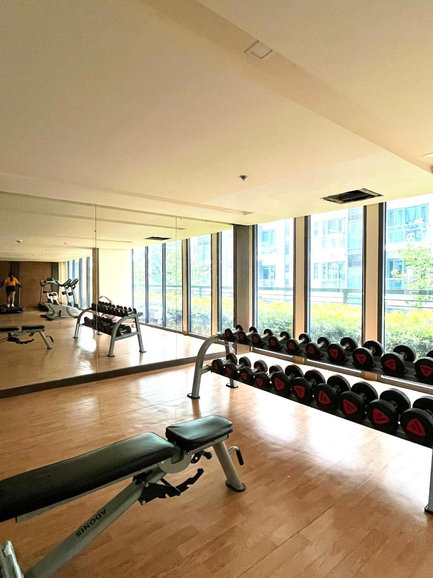 Studio At 81 Newport Boulevard Near Naia With Free Access To All Amenities Up To 2 Pax مانيلا المظهر الخارجي الصورة